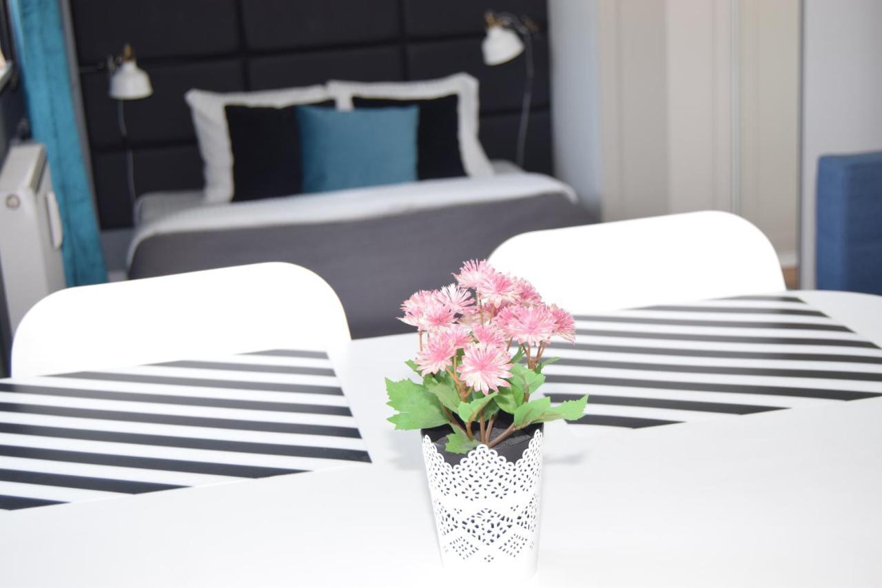 Be My Guest - Hoza Studio - Pkin Super Centrum Metro Wi-Fi Breakfast وارسو المظهر الخارجي الصورة