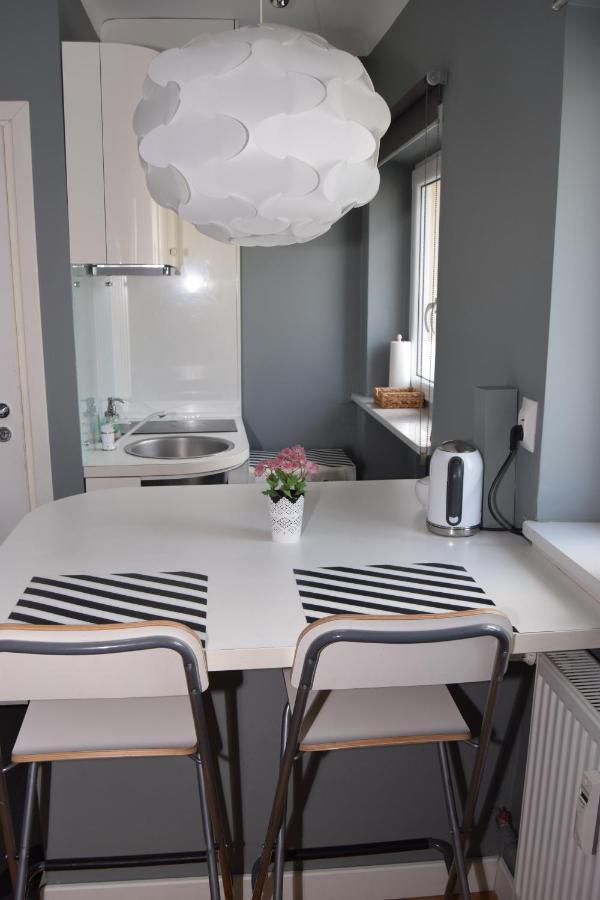Be My Guest - Hoza Studio - Pkin Super Centrum Metro Wi-Fi Breakfast وارسو المظهر الخارجي الصورة