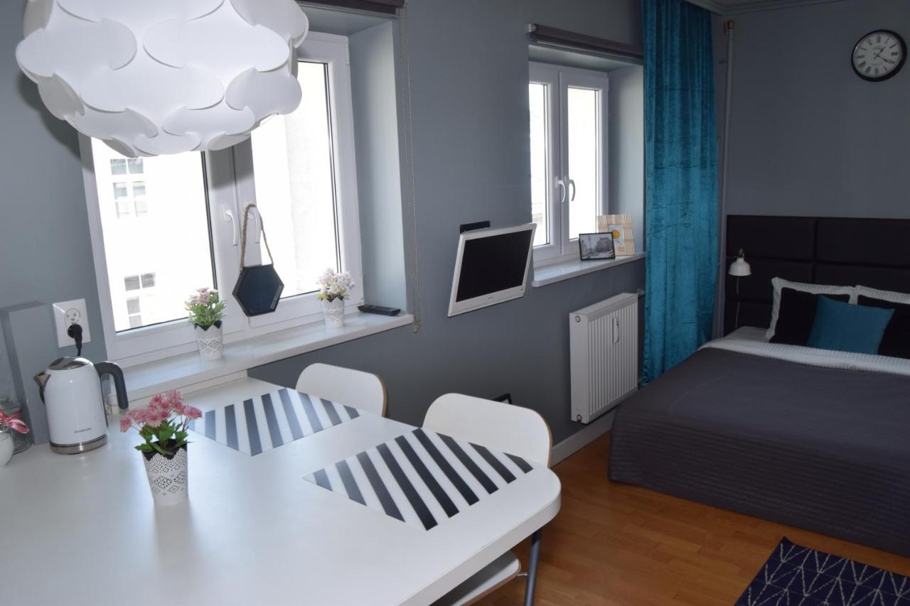 Be My Guest - Hoza Studio - Pkin Super Centrum Metro Wi-Fi Breakfast وارسو المظهر الخارجي الصورة